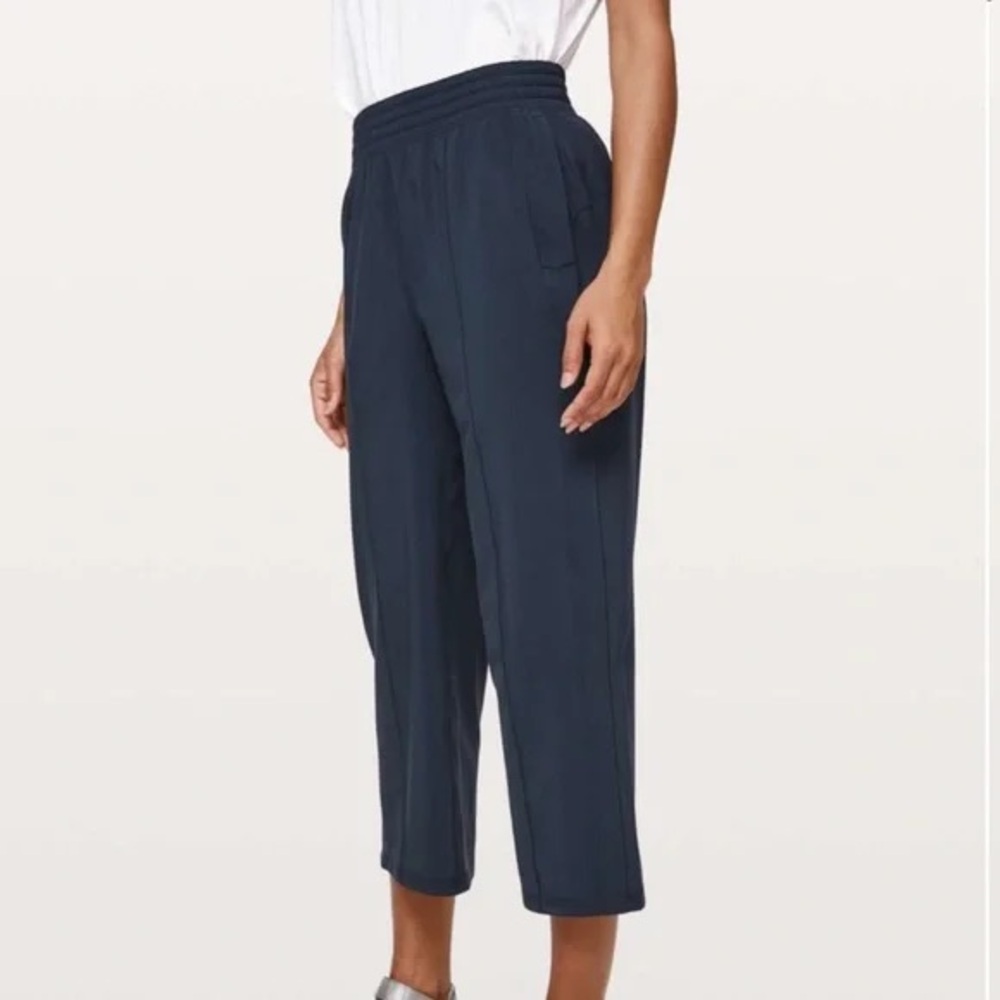 Lululemon Wanderer Crop size 0